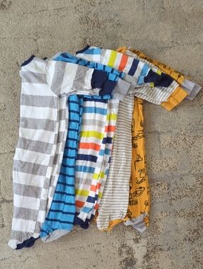 Bundle Of 5 Infant Footed Sleepers